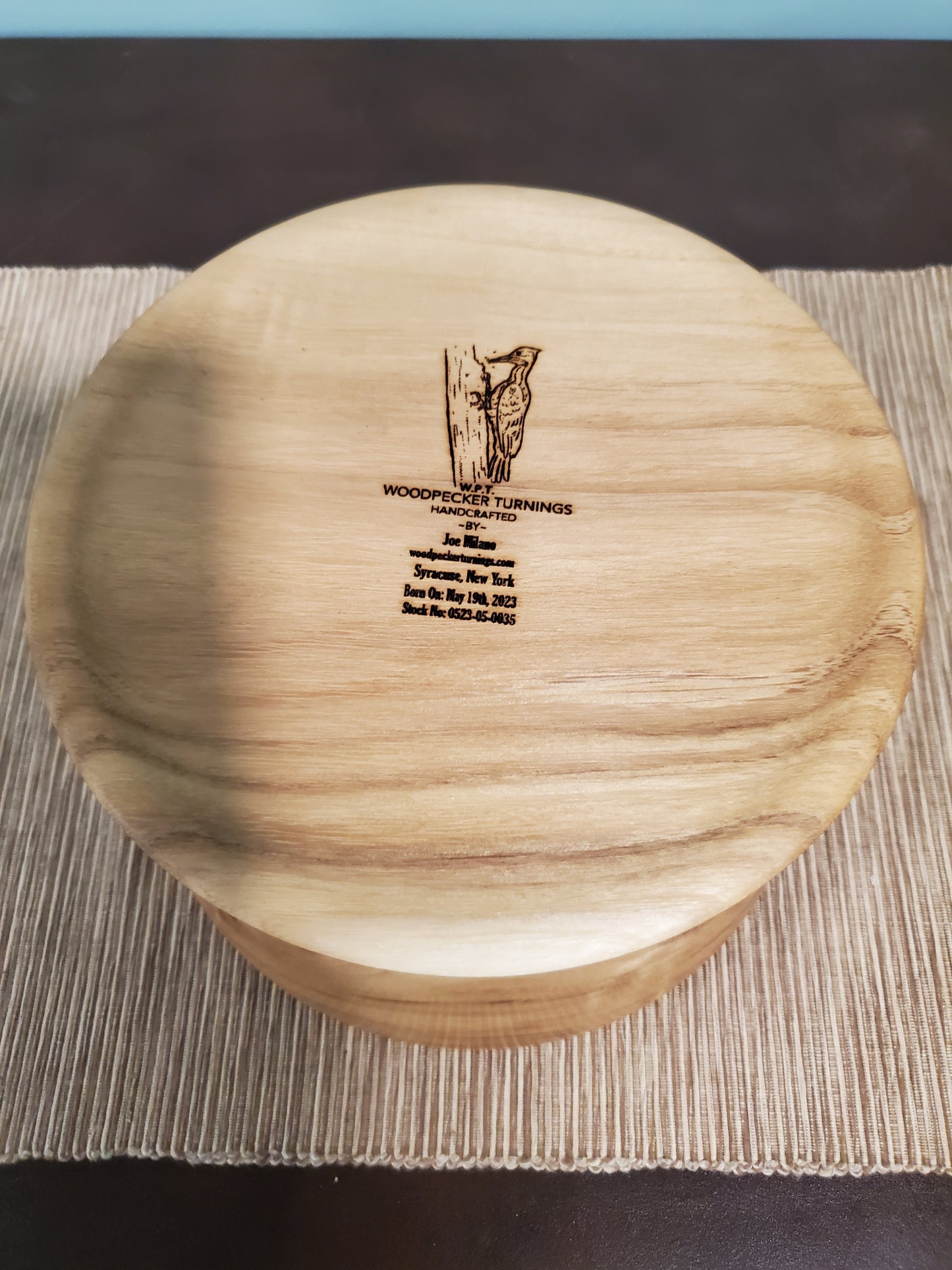 Locust bowl with alabaster inlay #0523-05-0035