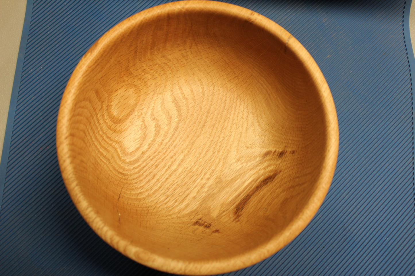 Oak round bowl 0122- 01: