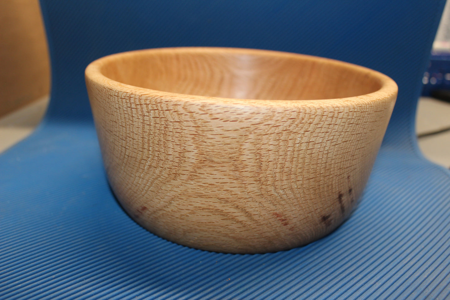 Oak round bowl 0122- 01: