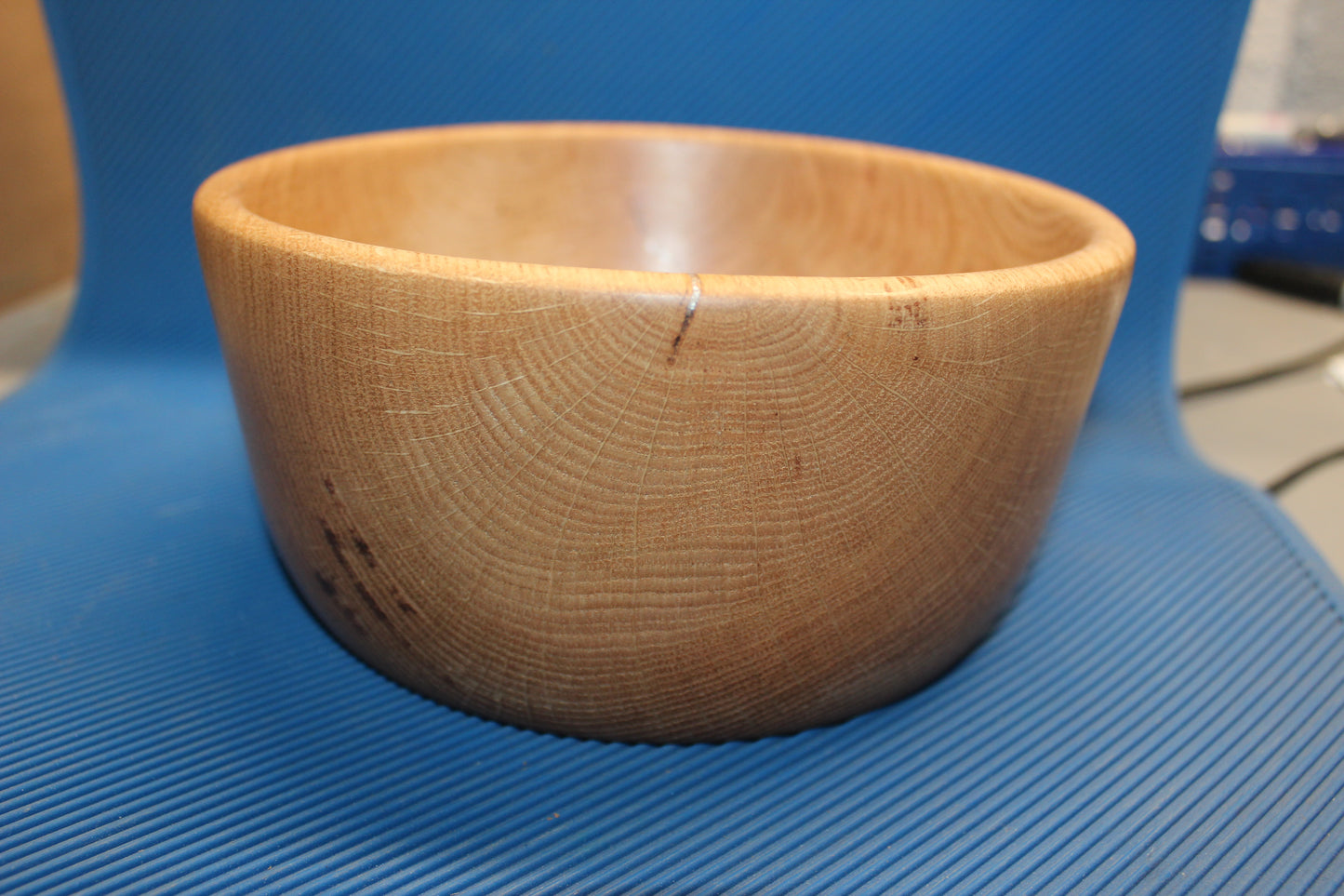 Oak round bowl 0122- 01: