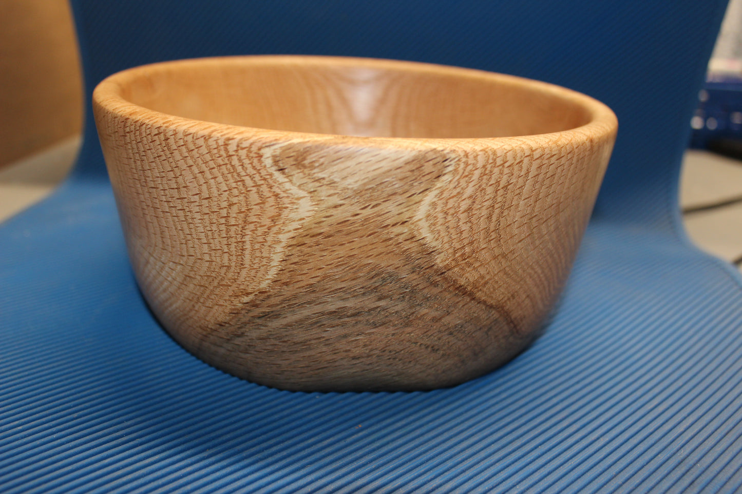 Oak round bowl 0122- 01: