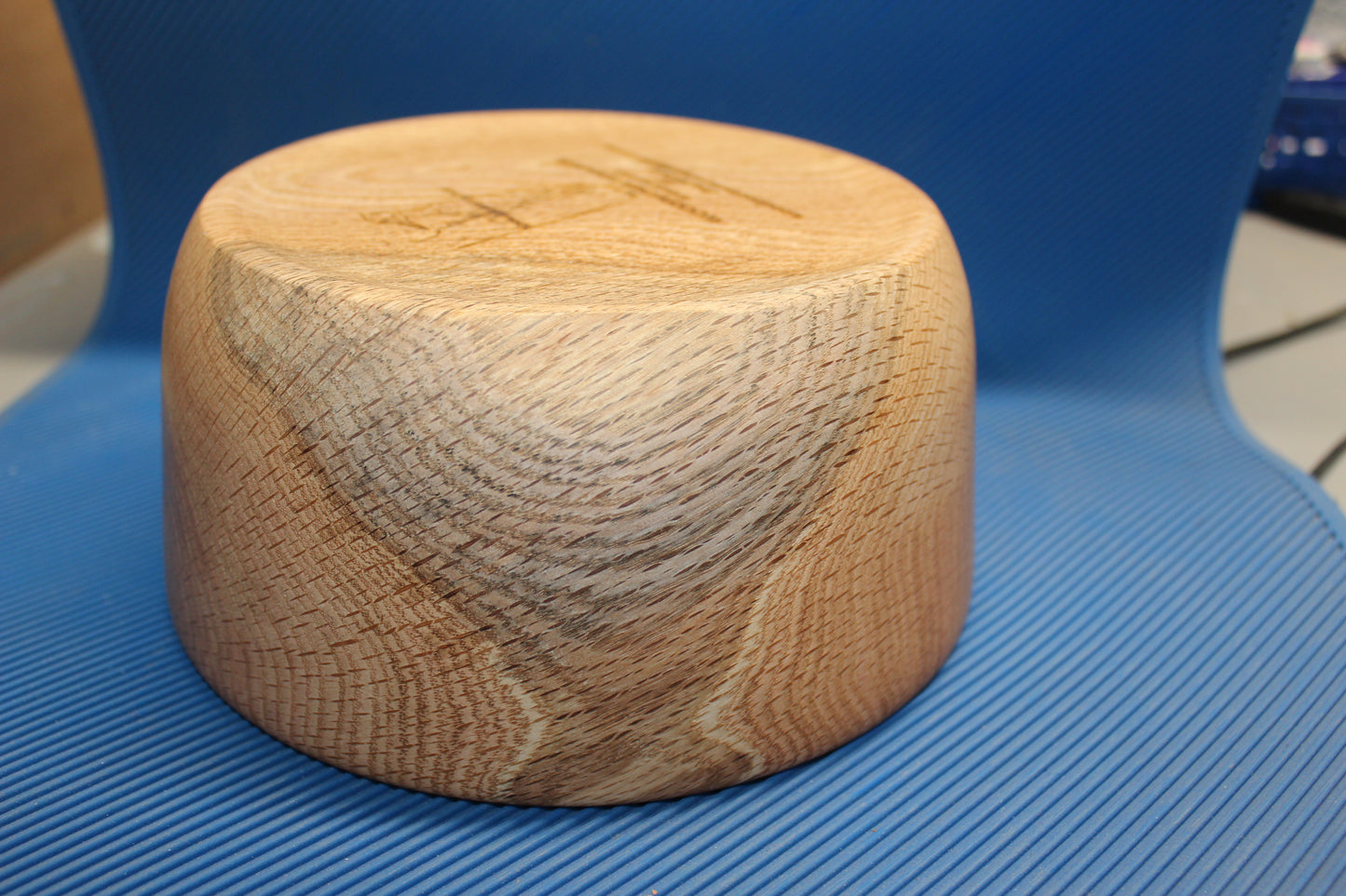 Oak round bowl 0122- 01: