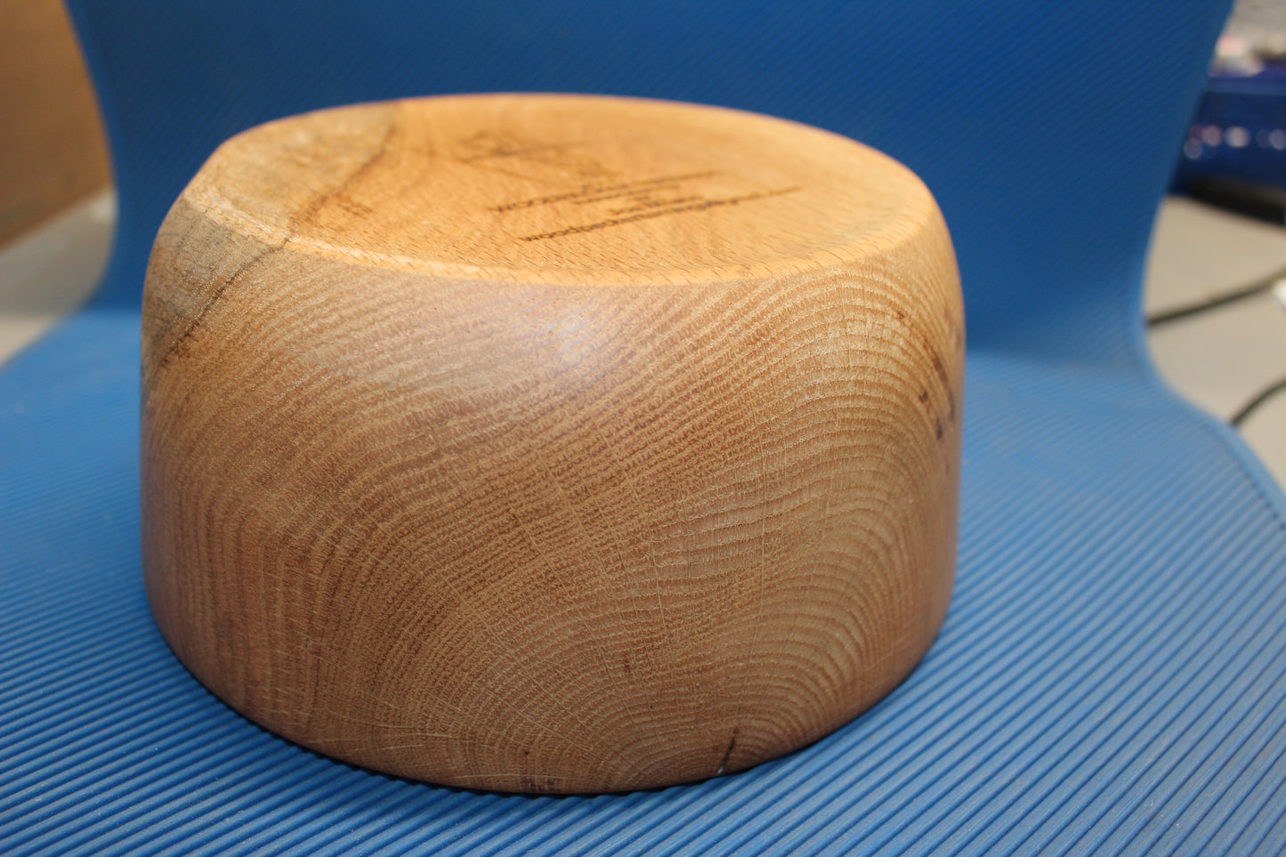 Oak round bowl 0122- 01: